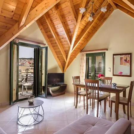 Chelmis Bella Mansarda *