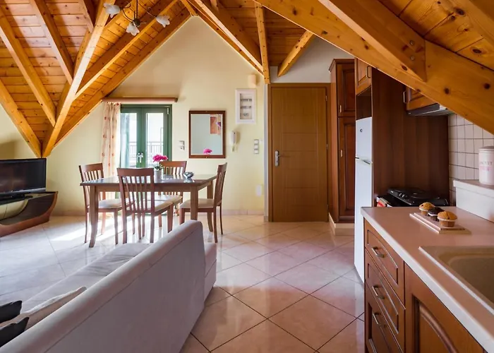 Chelmis Bella Mansarda 아파트